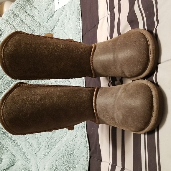 Bearpaw Boots - Picture 2 of 8